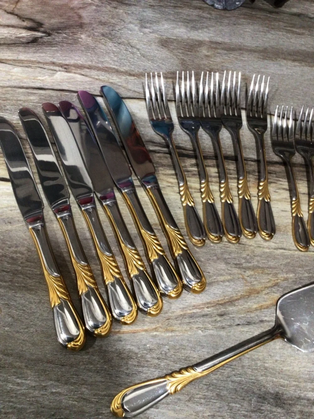Vintage Retroneu Linda Gold Accent Flatware Korea Stainless YOUR CHOICE.